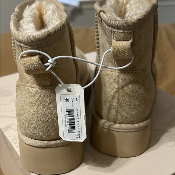Altard State tan cloud booties size 6 NWT - Picture 2 of 4